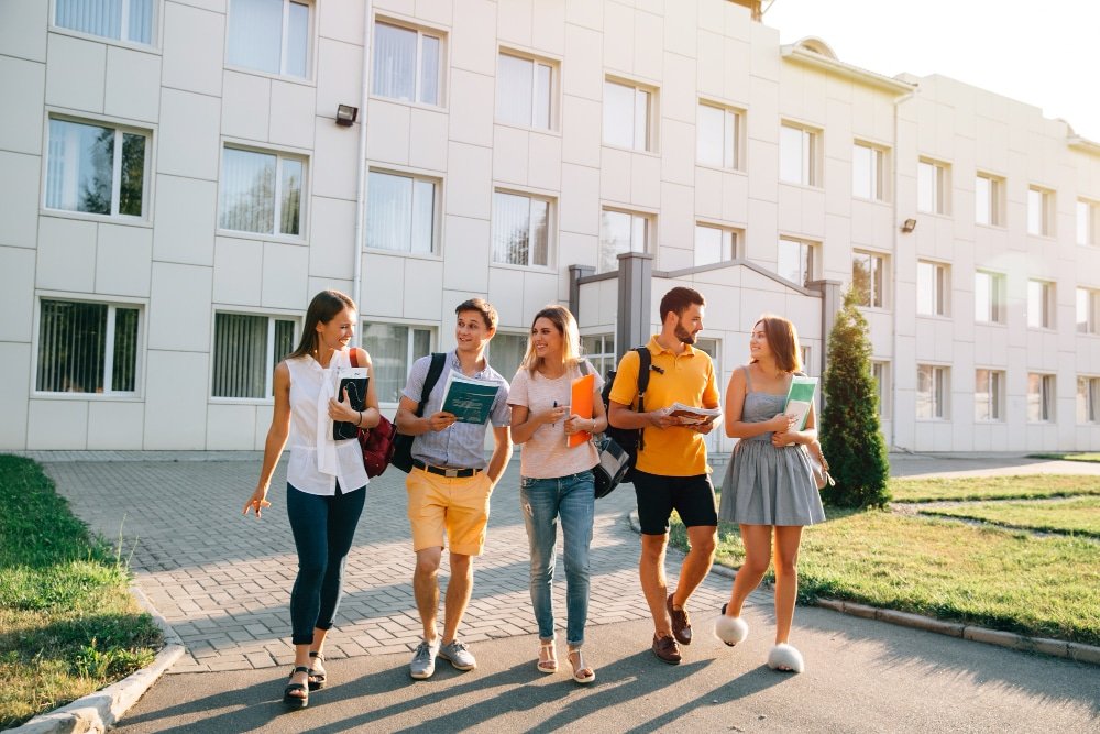 Universidades de España que ofrecen becas a extranjeros